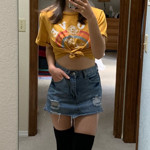 🌸 Ripped Jean Miniskirt - Picture 1 of 5